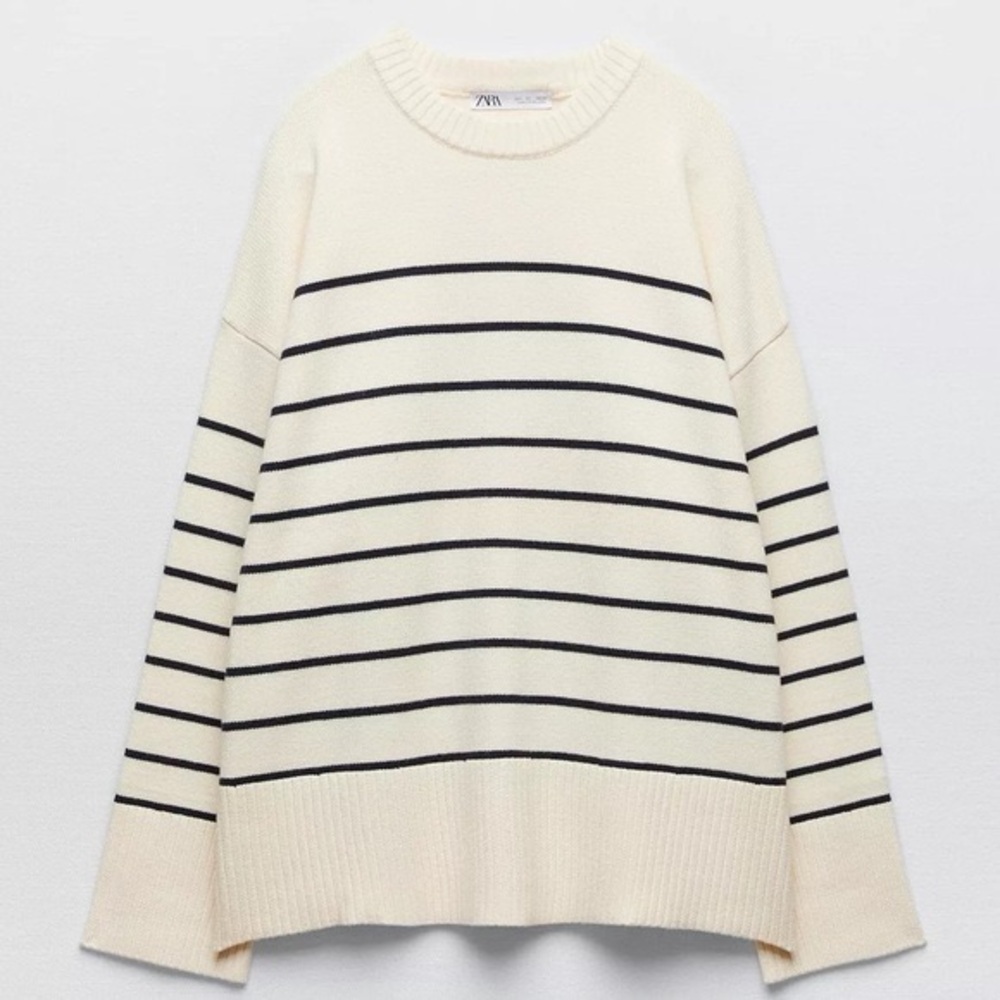 Zara Women's Cream and Black Striped Crewneck Sweater